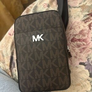 {NWOT} $198 Michael Kors Brown Crossbody/sling Bag